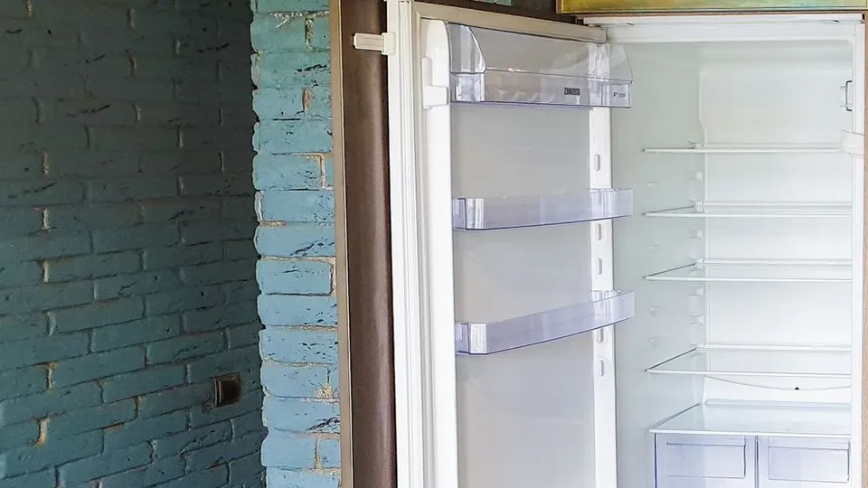 Freezer appliance